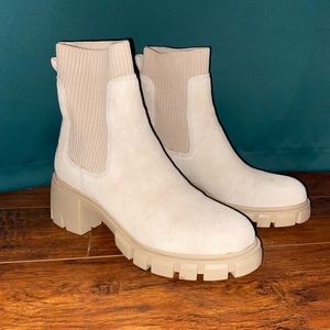 Steve Madden Hayle Platform Chelsea Boot Sand Suede